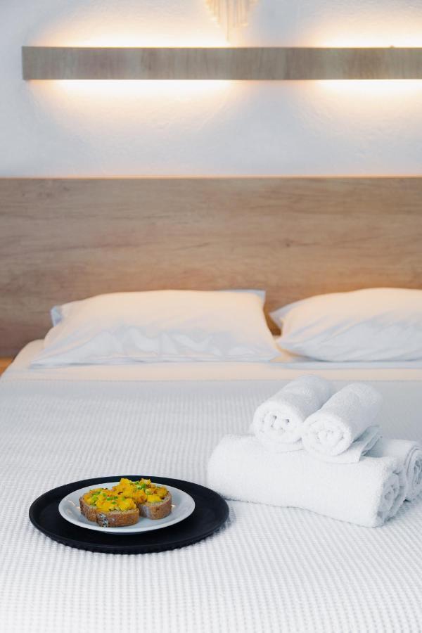 Calma Beach Hotel 스타브로스 외부 사진