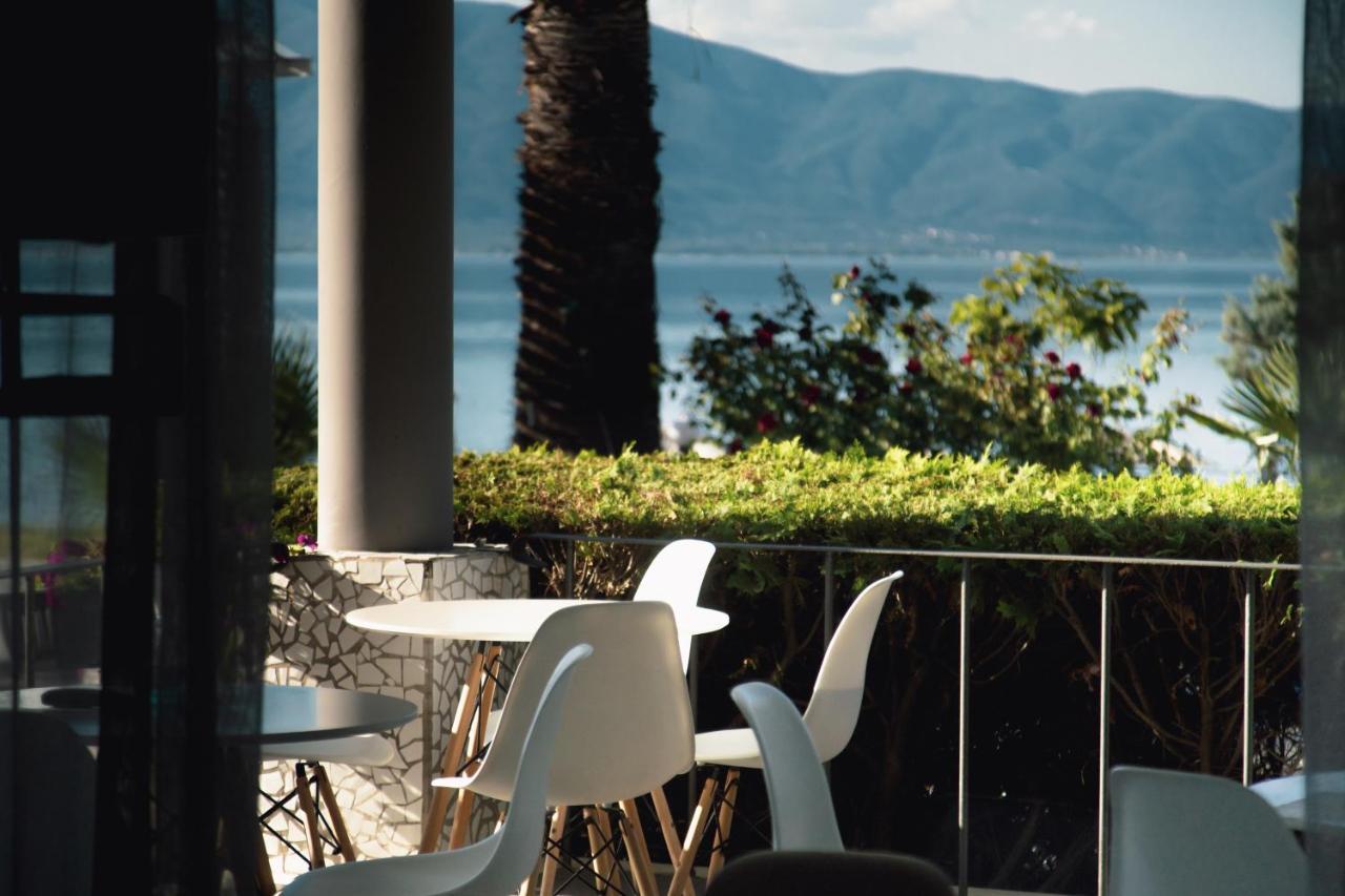 Calma Beach Hotel 스타브로스 외부 사진