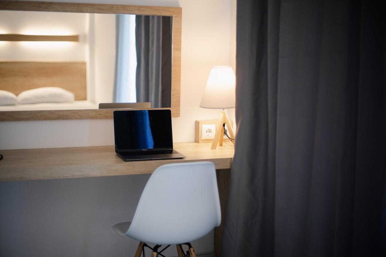 Calma Beach Hotel 스타브로스 외부 사진